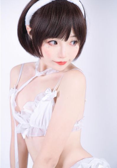 吻胸揉屁股摸腿娇喘舌吻_BD免费观看最新