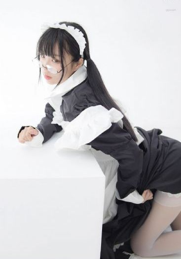 制服师生第一页_720全集免费播放
